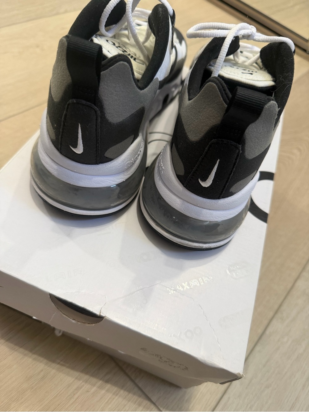 Air max 270 react - Picture 5 of 7